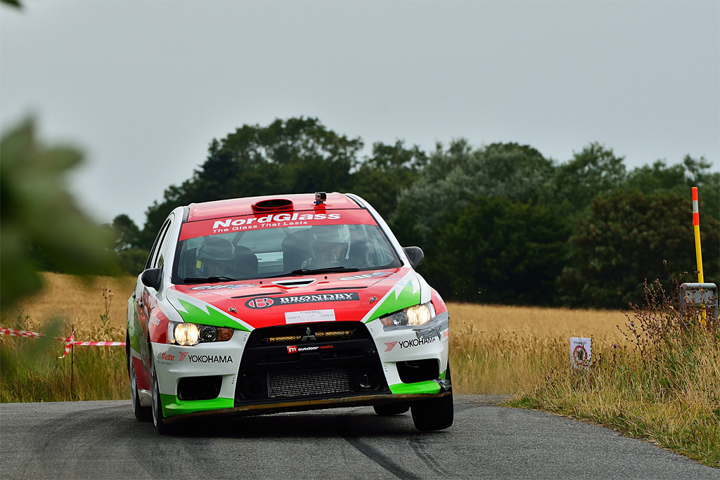 Steen Andersen og Ditte Kammersgaard kørte deres Mitsubishi på grænsen af det mulige gennem hele Gjønge Rally
(Foto: Michael Eisenberg)
